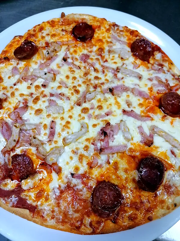 Pizza Montañesa
